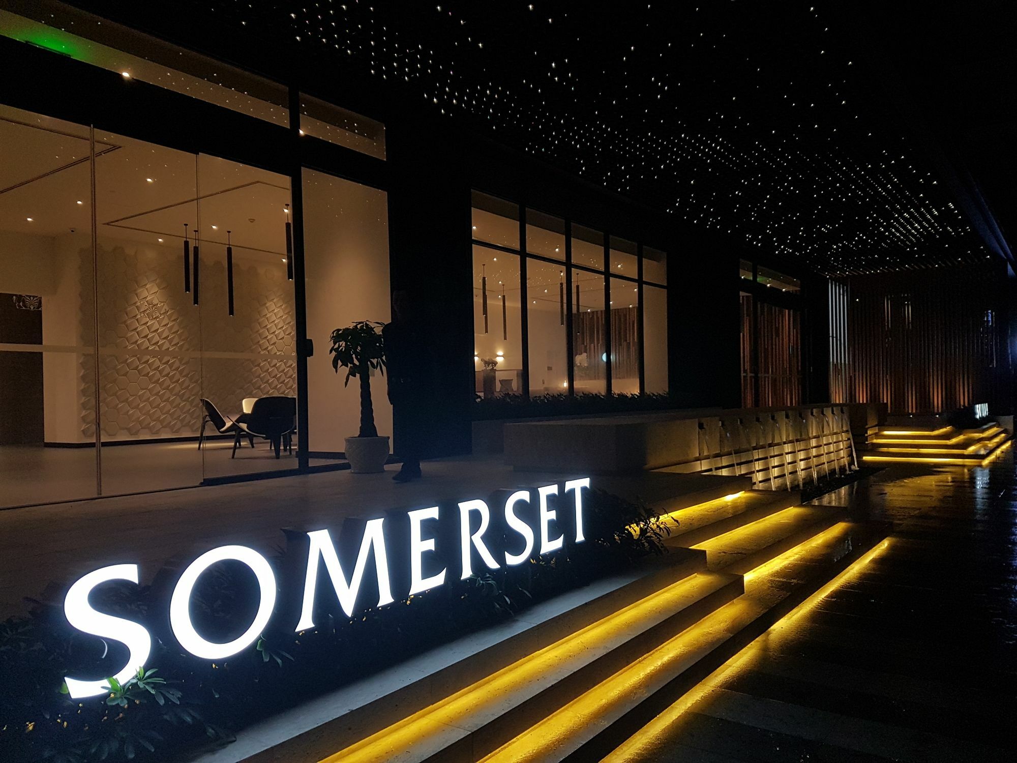 Somerset Norodom Phnom Penh Eksteriør bilde